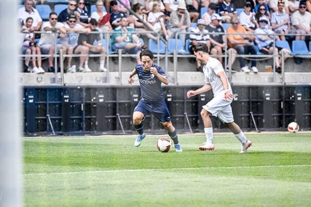 Testspiel VfL Bochum Gegner ist das Vonovia-Allstar-Team ** NUR FÜR REDAKTIONELLE ZWECKE ** EDITORIAL USE ONLY **<p>Koji Miyoshi, VfL Bochum (in Blau) beim Fußball-Testspiel am Sonntag, 28. Juni 2026 gegen das Vonovia-Allstar-Team (in Weiß) im Stadion in Bochum. Deutschland NRW Bochum Copyright: VladimirxWegener *** Friendly Match: VfL Bochum vs. the Vonovia All-Star Team ** FOR EDITORIAL USE ONLY ** EDITORIAL USE ONLY ** Photo by Koji Miyoshi: VfL Bochum in blue during a soccer friendly match on Sunday, June 28, 2026, against the Vonovia All-Star Team in white at the stadium in Bochum, Germany (North Rhine-Westphalia). Copyright VladimirxWegener Copyright: VladimirxWegener doc86hjqvgk5e8ylccvel5 ,EDITORIAL USE ONLY