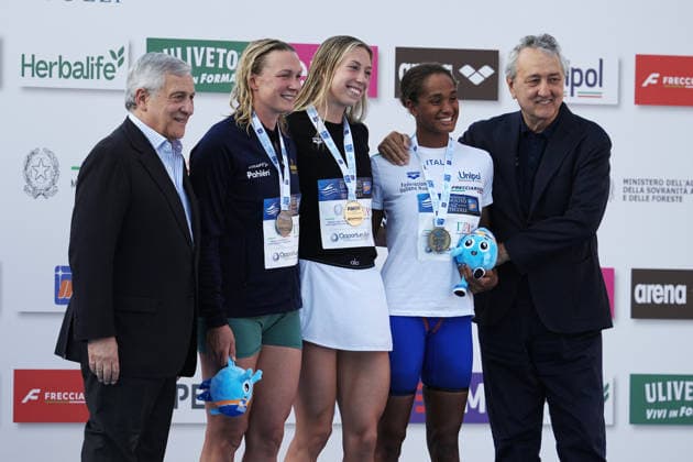 From L, Antonio Taiani, Italian Foreign Minister, Sara Curtis from Italy, Gretchen Walsh from USA , Sarah Sjostrom from Sweden and Paolo Barelli at the 62 th Trofeo Settecolli at Foro Italico in Rome, Italy Sunday, June 28, 2026. - swimming .  Copyright: xGianxMattiaxD Alberto LaPressex