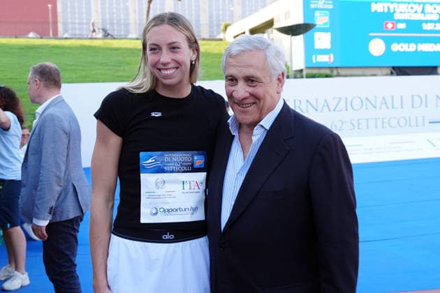 Gretchen Walsh from USA with Antonio Taiani, Italian Foreign Minister at the 62 th Trofeo Settecolli at Foro Italico in Rome, Italy Sunday, June 28, 2026. - swimming .  Copyright: xGianxMattiaxD Alberto LaPressex