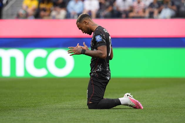 South Africa v Canada - FIFA World Cup, WM, Weltmeisterschaft, Fussball 2026 - Round of 32 INGLEWOOD, CALIFORNIA - JUNE 28: Derek Cornelius of Canada prays prior the 2026 FIFA World Cup Round of 32 match between South Africa and Canada at Los Angeles Stadium (SoFi Stadium) in Inglewood, California, United States on June 28, 2026. Tayfun Coskun Anadolu California United States. Editorial use only. Please get in touch for any other usage.  Copyright: x2026xAnadoluxTayfunxCoskunx