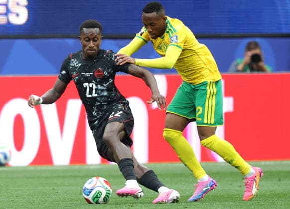 RECORD DATE NOT STATED FIFA World Cup, WM, Weltmeisterschaft, Fussball 2026 - Round of 32 - South Africa vs Canada Richie Laryea of Canada (L) and Thapelo Maseko of South Africa in action during the FIFA World Cup 2026 Round of 32 match South Africa against Canada, in Los Angeles, USA, 28 June 2026. LOS ANGELES United States  Copyright: xCHRISTOPERxTORRESx