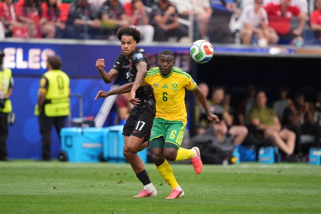 South Africa v Canada - FIFA World Cup, WM, Weltmeisterschaft, Fussball 2026 - Round of 32 INGLEWOOD, CALIFORNIA - JUNE 28: Tajon Buchanan (17) of Canada in action against Aubrey Modiba (6) of South Africa during the 2026 FIFA World Cup Round of 32 match between South Africa and Canada at Los Angeles Stadium (SoFi Stadium) in Inglewood, California, United States on June 28, 2026. Tayfun Coskun Anadolu California United States. Editorial use only. Please get in touch for any other usage.  Copyright: x2026xAnadoluxTayfunxCoskunx