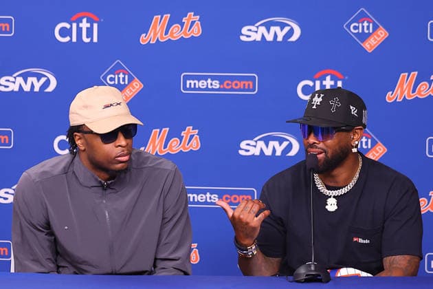 MLB, Baseball Herren, USA New York Mets Press Conferences New York Knicks forward OG Anunoby and former New York Mets shortstop Jose Reyes speak to the media in the Shannon Forde press conference, PK, Pressekonferenz Room before the baseball game against the Philadelphia Phillies at Citi Field in Corona, New York, on June 28, 2026. Flushing United States  Copyright: xGordonxDonovanx originalFilename:donovan-mlbphila260628_npkhr.jpg
