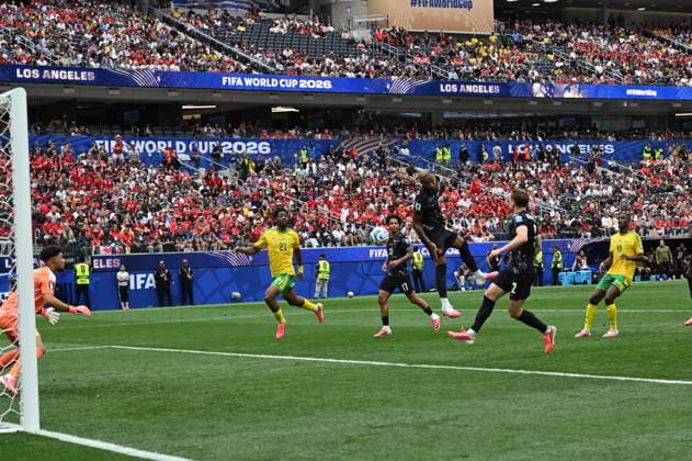 South Africa v Canada - FIFA World Cup, WM, Weltmeisterschaft, Fussball 2026 - Round of 32 INGLEWOOD, CALIFORNIA - JUNE 28: Ime Okon of South Africa in action against Derek Cornelius of Canada during the 2026 FIFA World Cup Round of 32 match between South Africa and Canada at Los Angeles Stadium (SoFi Stadium) in Inglewood, California, United States on June 28, 2026. Tayfun Coskun Anadolu California United States. Editorial use only. Please get in touch for any other usage.  Copyright: x2026xAnadoluxTayfunxCoskunx