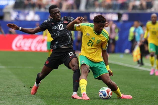 FIFA World Cup, WM, Weltmeisterschaft, Fussball 2026 - Round of 32 - South Africa vs Canada Tani Oluwaseyi (L) of Canada in action against Ime Okon of South Africa during the FIFA World Cup 2026 Round of 32 match South Africa against Canada, in Los Angeles, USA, 28 June 2026. LOS ANGELES United States  Copyright: xCHRISTOPERxTORRESx