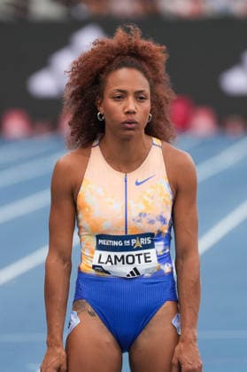 June 28, 2026, Paris, Å½Le-De-France, France: Ro nelle Lamote of France awaits the start of the women s 800m final during the Wanda Diamond League Meeting de Paris at Stade Charlo ty. Paris France - ZUMAh209 20260628_zsp_h209_017 Copyright: xAlixHabibx