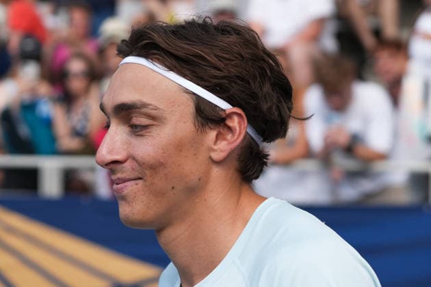 June 28, 2026, Paris, Å½Le-De-France, France: Armand Duplantis of Sweden smiles as he looks towards the scoreboard following the men s pole vault final at the Wanda Diamond League Meeting de Paris at Stade Charlo ty. Paris France - ZUMAh209 20260628_zsp_h209_035 Copyright: xAlixHabibx