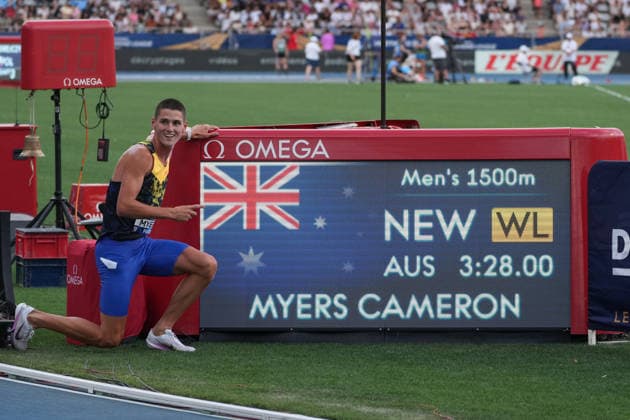 Sport Bilder des Tages #2 June 28, 2026, Paris, Å½Le-De-France, France: Cameron Myers of Australia poses with his world lead sign beside the world lead board after winning the men s 1500m in a world-leading time during the Wanda Diamond League Meeting de Paris at Stade Charlo ty. Paris France - ZUMAh209 20260628_zsp_h209_108 Copyright: xAlixHabibx