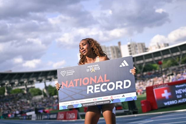 Wanda Diamond League in Paris FA Anais Bourgoin poses with her record after competing during the Wanda Diamond League tournament at the Charlety Stadium in Paris on June 28, 2026. Photo by Firas Abdullah ABACAPRESS.COM Paris Ile-de-France France  Copyright: xAbdullahxFiras ABACAx