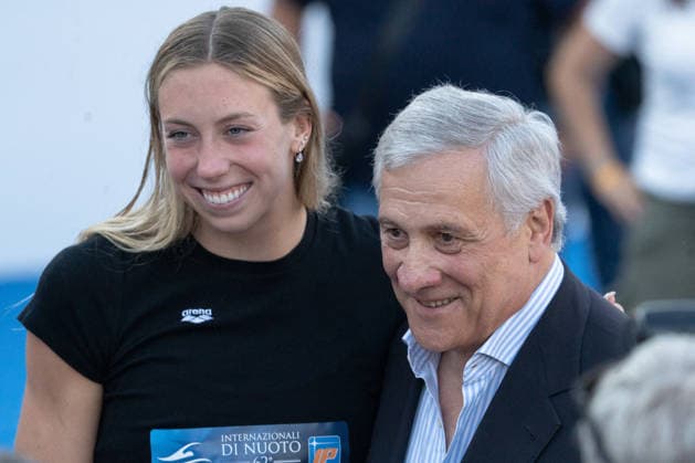 Settecolli Swimming Championships - Gretchen Walsh Sets World Record In 50m Freestyle - Rome Gretchen Walsh sets a new world record in the 50-meter freestyle final at the 62nd edition of the Settecolli International Swimming Championships in Rome, Italy on June 28, 2026, as Sara Curtis sets a new Italian record in third place and Sarah Sjostrom takes second, with Italian Deputy Prime Minister Antonio Tajani presenting the athletes. Photo by Andrea Bracaglia ABACAPRESS.COM Rome Italy Italy  Copyright: xBracagliaxAndrea ABACAx