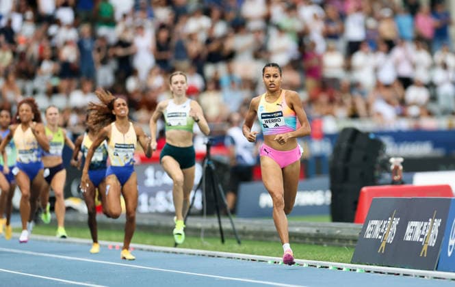 (260629) -- PARIS, June 29, 2026 -- Audrey Werro (1st R) of Switzerland competes during the women s 800m final at the 2026 World Athletics Diamond League in Paris, France, June 28, 2026. ) (SP)FRANCE-PARIS-ATHLETICS-DIAMOND LEAGUE 2026? WuxHuiwo 