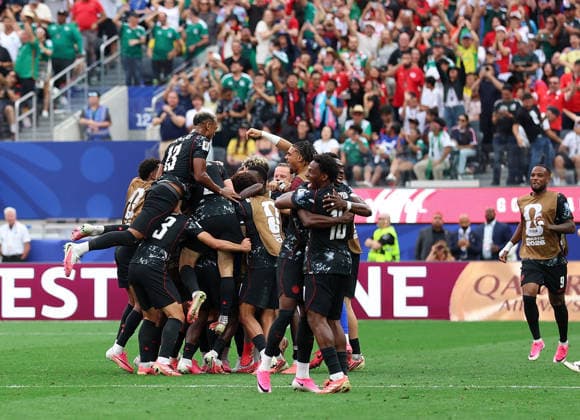260629 -- LOS ANGELES, June 29, 2026 -- Players of Canada celebrate after scoring during the round of 32 match between Canada and South Africa at the 2026 FIFA World Cup, WM, Weltmeisterschaft, Fussball at Los Angeles Stadium in Los Angeles, the United States, June 28, 2026. SPU.S.-LOS ANGELES-FOOTBALL-FIFA WORLD CUP-ROUND OF 32-CAN VS RSA BaixXuefei  (SP)U.S.-LOS ANGELES-FOOTBALL-FIFA WORLD CUP-ROUND OF 32-CAN VS RSA IMAGO BaixXuefei  imago images 0860241170