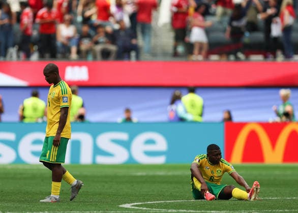 260629 -- LOS ANGELES, June 29, 2026 -- Aubrey Modiba R and Mbekezeli Mbokazi of South Africa look dejected after losing the round of 32 match between Canada and South Africa at the 2026 FIFA World Cup, WM, Weltmeisterschaft, Fussball at Los Angeles Stadium in Los Angeles, the United States, June 28, 2026. SPU.S.-LOS ANGELES-FOOTBALL-FIFA WORLD CUP-ROUND OF 32-CAN VS RSA MaoxSiqian  (SP)U.S.-LOS ANGELES-FOOTBALL-FIFA WORLD CUP-ROUND OF 32-CAN VS RSA IMAGO MaoxSiqian  imago images 0860241688