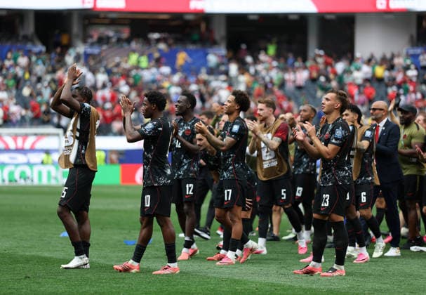 260629 -- LOS ANGELES, June 29, 2026 -- Players of Cananda greet the spectators after winning the round of 32 match between Canada and South Africa at the 2026 FIFA World Cup, WM, Weltmeisterschaft, Fussball at Los Angeles Stadium in Los Angeles, the United States, June 28, 2026. SPU.S.-LOS ANGELES-FOOTBALL-FIFA WORLD CUP-ROUND OF 32-CAN VS RSA MaoxSiqian  (SP)U.S.-LOS ANGELES-FOOTBALL-FIFA WORLD CUP-ROUND OF 32-CAN VS RSA IMAGO MaoxSiqian  imago images 0860243408