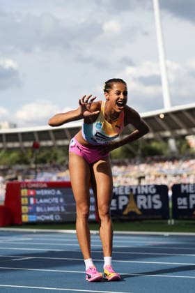 (260629) -- PARIS, June 29, 2026 -- Audrey Werro of Switzerland celebrates after the women s 800m final at the 2026 World Athletics Diamond League in Paris, France, June 28, 2026. ) (SP)FRANCE-PARIS-ATHLETICS-DIAMOND LEAGUE 2026? WuxHuiwo 
