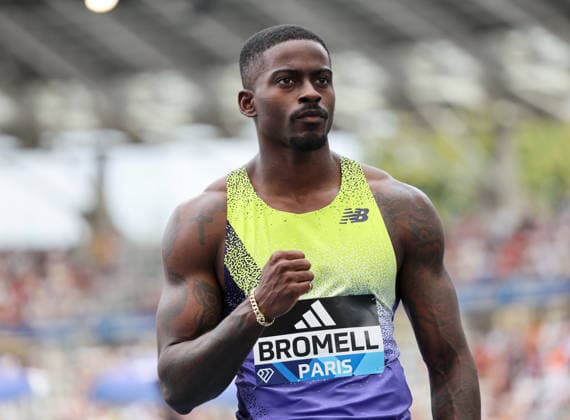 (260629) -- PARIS, June 29, 2026 -- Trayvon Bromell of the United States celebrates after the men s 100m final at the 2026 World Athletics Diamond League in Paris, France, June 28, 2026. ) (SP)FRANCE-PARIS-ATHLETICS-DIAMOND LEAGUE 2026 WuxHuiwo 