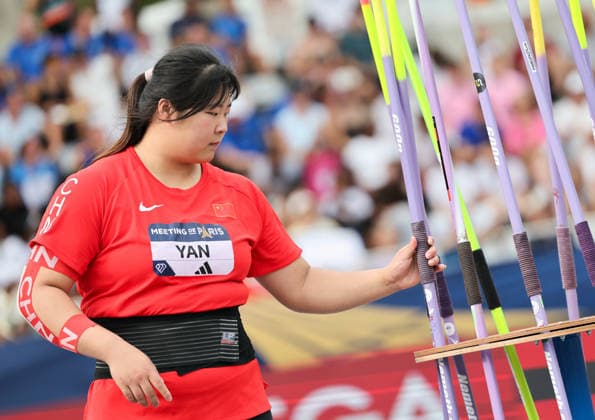 (260629) -- PARIS, June 29, 2026 -- Yan Ziyi of China reacts during the women s javelin throw final at the 2026 World Athletics Diamond League in Paris, France, June 28, 2026. ) (SP)FRANCE-PARIS-ATHLETICS-DIAMOND LEAGUE 2026 WuxHuiwo 
