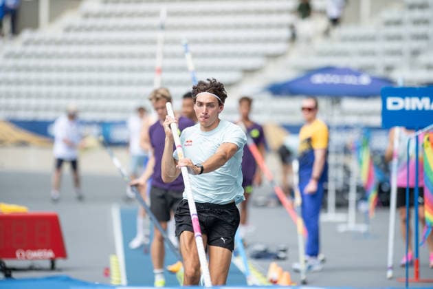 Wanda Diamond League - Meeting Of Paris Armand Mondo Duplantis of Sweden warms up for the men s pole vault during the Meeting of Paris, part of the Wanda Diamond League, at Stade Charlety in Paris, France, on June 28, 2026. Paris Paris France  Copyright: xWalterxCunhax originalFilename:cunhacarvalho-notitle260628_npt9d.jpg