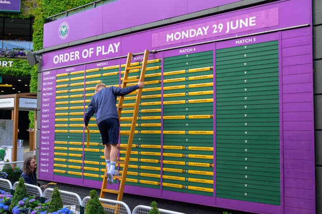 Day One: The Championships - Wimbledon 2026 LONDON, ENGLAND JUNE 29 - Ground staff making last preparation before the start of day one at The Wimbledon Lawn Tennis Championship at Wimbledon on June 29, 2026 in London, England. (Photo by Keeran Marquis)  Copyright: xKeeranxMarquis Fotoarena SPPx Sportspressphoto_SPR179831