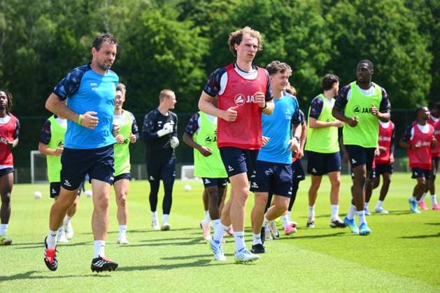Football, Belgium, OH Leuven training session