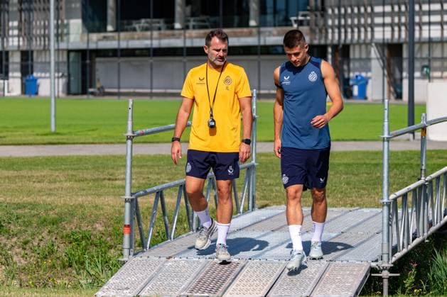 Club s head coach Ivan Leko and Club s Nicolo Tresoldi pictured during a training session of Belgian first division soccer team Club Brugge, on Monday 29 June 2026 in Brugge, in preparation of the upcoming 2026-2027 Belgian first division soccer season. KURTxDESPLENTER  x179852807x
