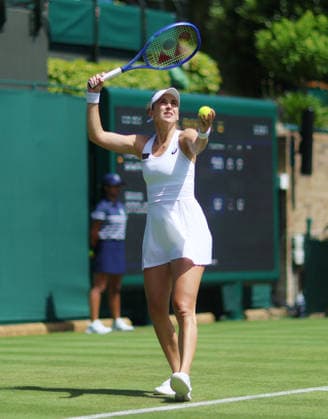 Wimbledon Championships 2026, Day One, AELTC Wimbledon, London, UK - 29 06 2026 Belinda Bendic (SUI) serves during her first round match against Mika Stojsavljevic (GBR) in the 2026 Wimbledon Championships at the AELTC London London AELTC Wimbledon London GBR, UK NEWSPAPERS OUT Copyright: xMarkxGreenwoodx