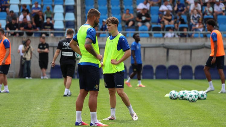 29.06.2026, xrekx, Fussball 3.Liga, 1.FC Saarbruecken - Trainingsauftakt Saison 2026 27 v.l. Kai Brünker Bruenker (1.FC Saarbruecken) Nils Krämer Kraemer (1.FC Saarbruecken) (DFL DFB REGULATIONS PROHIBIT ANY USE OF PHOTOGRAPHS as IMAGE SEQUENCES and or QUASI-VIDEO) Saarbruecken *** June 29, 2026, xrekx, Soccer 3rd Division, 1 FC Saarbrücken Start of Training for the 2026 Season, 27th, from left: Kai Brünker, Brünker, 1 FC Saarbrücken, Nils Krämer, Krämer, 1 FC Saarbrücken. DFL and DFB regulations prohibit any use of photographs as image sequences and or QUASI-VIDEO Saarbruecken
