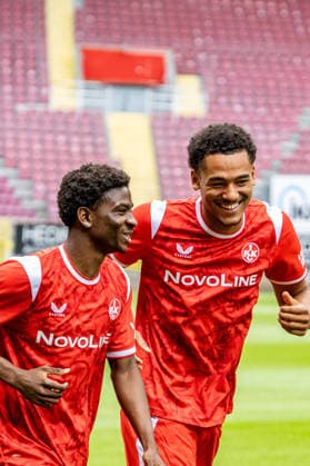 29.06.2026, xdaymx, Fussball 2.Bundesliga, 1.FC Kaiserslautern - Trainingsauftakt Saison 2026 27 vl. Ibrahim KanatÃ , Thierry Tazemeta haben sichtlich Freude beim Trainigsauftakt (DFL DFB REGULATIONS PROHIBIT ANY USE OF PHOTOGRAPHS as IMAGE SEQUENCES and or QUASI-VIDEO) Kaiserslautern *** June 29, 2026, xdaymx, Soccer 2. Bundesliga, 1. FC Kaiserslautern Start of Training for the 2026–27 Season, Ibrahim Kanato Thierry Tazemeta are clearly enjoying the start of training. DFL and DFB regulations prohibit any use of photographs as image sequences and or quasi-video. Kaiserslautern