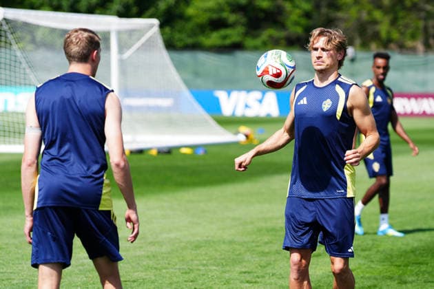NEW JERSEY, USA 20260629 Sveriges Carl Starfelt under herrlandslagets träning pa Melanie Lane Training Ground i New Jersey inför 16-delsfinalen mot Frankrike under fotbolls-VM. ***Bilden ingar i SPORTPAKET. För övriga BETALBILD*** NEW JERSEY USA x9200x *** NEW JERSEY, USA 20260629 Sweden s Carl Starfelt during the men s national team s training session at Melanie Lane Training Ground in New Jersey ahead of the Round of 16 match against France at the World Cup ***This image is included in the SPORT PACKAGE; for other images, see PAID CONTENT*** NEW JERSEY, USA x9200x  Copyright: xBjörnxLarssonxRosvall TTx FOTBOLLS-VM TRÄNING NEW JERSEY
