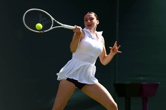 Elsa Jacquemot during her first round match Wimbledon Tennis Championships, Day 1, The All England Lawn Tennis and Croquet Club, London, UK - 29 Jun 2026London The All England Lawn Tennis and United Kingdom  Copyright: xJamesxMarsh Shutterstockx 16964101dl
