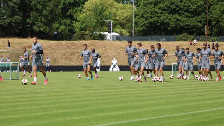 29.06.2026, xrekx, Fussball 1.Bundesliga, SV Elversberg - Trainingsauftakt Saison 202627 v.l. Lukas Pinckert (SV 07 Elversberg) (DFL DFB REGULATIONS PROHIBIT ANY USE OF PHOTOGRAPHS as IMAGE SEQUENCES and or QUASI-VIDEO) Elversberg *** June 29, 2026, xrekx, Soccer, Bundesliga 1, SV Elversberg Starts Training for the 2026–27 Season; from left: Lukas Pinckert, SV 07 Elversberg. DFL and DFB regulations prohibit any use of photographs as image sequences and or quasi-video. Elversberg
