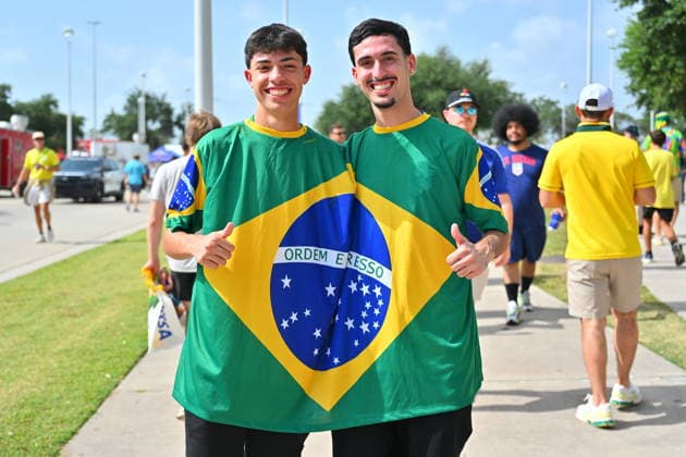 FIFA World Cup, WM, Weltmeisterschaft, Fussball 2026 - Round of 32 - Brazil vs Japan Supporters of Brazil arrive to the stadium before the FIFA World Cup 2026 Round of 32 match Brazil against Japan, in Houston, USA, 29 June 2026. HOUSTON United States  Copyright: xSAMxWASSONx