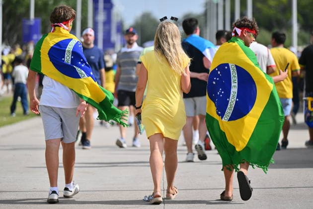 FIFA World Cup, WM, Weltmeisterschaft, Fussball 2026 - Round of 32 - Brazil vs Japan Supporters of Brazil arrive to the stadium before the FIFA World Cup 2026 Round of 32 match Brazil against Japan, in Houston, USA, 29 June 2026. HOUSTON United States  Copyright: xSAMxWASSONx