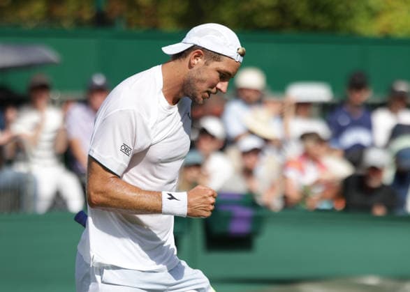 Jan-Lennard Struff (GER) macht die Faust und jubelt,Jubel, Eomtion Herren Einzel, Men s Singles Tennis - Wimbledon 2026 - Grand Slam ITF ATP, Tennis Herren WTA, Tennis Damen - AELTC - London - - Great Britain - 29 June 2026. *** Jan Lennard Struff (GER) pumps his fist and celebrates; celebration, excitement; Men s Singles, Tennis, Wimbledon 2026 Grand Slam, ITF, ATP, WTA, AELTC, London, Great Britain, June 29, 2026 Copyright: xJuergenxHasenkopfx
