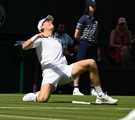 The Championships Wimbledon 2026 The Championships Wimbledon 2026 Day 1 29 06 2026 Jannik Sinner (ITA) takes a fall during first round match with Miomir Kecanovic Photo:- Roger Parker International Sports Fotos Ltd London UK Copyright: xx