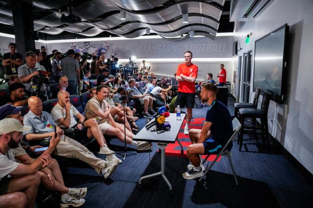 World Cup 2026 Dallas, Texas , USA 20260629. Kristoffer Ajer during a press conference, PK, Pressekonferenz with the Norwegian men s national football team at (SMU) Southern Methodist University in Dallas. Photo: Fredrik Varfjell NTB Dallas, Texas United States EDITORIAL USE ONLY. RESTRICTED USE FOR BETTING COMPANIES Ref:_SPOTFrj5gCyykg.jpg *** 2026 World Cup, Dallas, Texas, USA 20260629 Kristoffer Ajer during a press conference with the Norwegian men’s national soccer team at SMU (Southern Methodist University) in Dallas. Photo: Fredrik Varfjell, NTB. Dallas, Texas, United States. EDITORIAL USE ONLY. RESTRICTED USE FOR BETTING COMPANIES.  Copyright: xFredrikxVarfjellx xNTBx