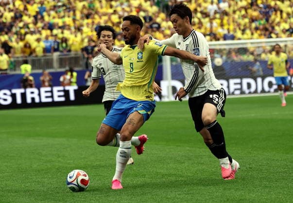 FIFA World Cup, WM, Weltmeisterschaft, Fussball 2026 - Round of 32 - Brazil vs Japan Matheus Cunha of Brazil (L) and Daichi Kamada of Japan in action during the FIFA World Cup 2026 Round of 32 match Brazil against Japan, in Houston, USA, 29 June 2026. HOUSTON United States  Copyright: xCHRISTOPHERxNEUNDORFx