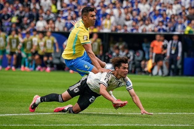 USA: Fußball FIFA World Cup, WM, Weltmeisterschaft, Fussball WM, Weltmeisterschaft, Fussball 2026 K.o.-Runde Round of 32 - Brasilien vs Japan, NRG Stadium Houston Stadium (Houston, Texas): Tor, Torschuss und Torjubel zum 1:0 durch Kaishu Sano KaishÅ« Sano (Japan 24) Freude, Emotionen, Jubel *** USA Soccer FIFA World Cup, World Cup, 2026 Soccer World Cup Knockout Round, Round of 32, Brazil vs. Japan, NRG Stadium, Houston, Texas, Goal, shot on goal and goal celebration for the 1–0 goal by Kaishu Sano, Japan, 24th minute—joy, emotions, cheering Copyright: xJOERANxSTEINSIEKx