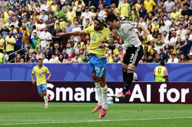 FIFA World Cup, WM, Weltmeisterschaft, Fussball 2026 - Round of 32 - Brazil vs Japan Lucas Paqueta of Brazil and Shogo Taniguchi of Japan (R) in action during the FIFA World Cup 2026 Round of 32 match Brazil against Japan, in Houston, USA, 29 June 2026. HOUSTON United States  Copyright: xCHRISTOPHERxNEUNDORFx
