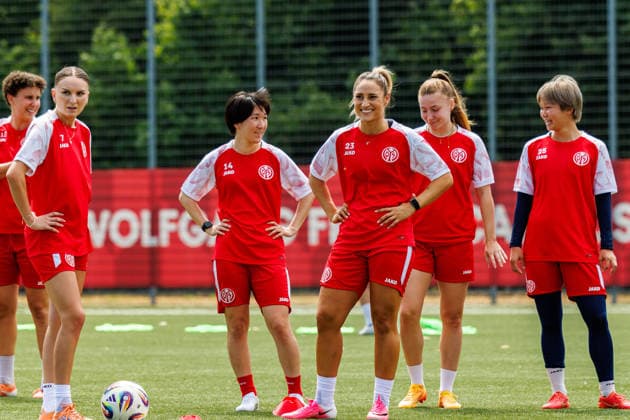 1. FSV Mainz 05 Frauen, Auftakttraining, 29.06.2026 Gentiana Fetaj (1. FSV Mainz 05 Frauen, 7); Yurina Imai (1. FSV Mainz 05 Frauen, 14); Ivana Slipcevic (1. FSV Mainz 05 Frauen, 23); Maja Pageler (1. FSV Mainz 05 Frauen, 37); Suguri Hashitani (1. FSV Mainz 05 Frauen, 25) Auftakttraining der Frauen des 1. FSV Mainz 05 zur Saison 2026 27 der 1. Frauen Fussball Bundesliga, Trainingsgelände auf dem Wolfgang Frank Campus, Mainz, 29.06.2026 DFL DFB regulations prohibit any use of photographs as image sequences and or quasi-video. *** 1 FSV Mainz 05 Women, First Training Session, June 29, 2026 Gentiana Fetaj 1 FSV Mainz 05 Women, 7 Yurina Imai 1 FSV Mainz 05 Women, 14 Ivana Slipcevic 1 FSV Mainz 05 Women, 23 Maja Pageler 1 FSV Mainz 05 Women, 37 Suguri Hashitani 1 FSV Mainz 05 Women, 25 First training session of the 1 FSV Mainz 05 Women’s team for the 2026 season, 27th round of the Women’s Bundesliga, training grounds at the Wolfgang Frank Campus, Mainz, June 29, 2026 DFL DFB regulations prohibit any use of photographs as image sequences and or quasi-video Copyright: xBEAUTIFULxSPORTS Hahnex