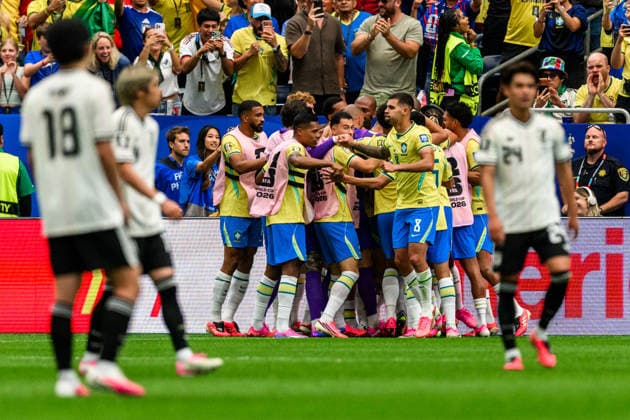260629 Players of Brazil celebrates after 1-1 during the FIFA World Cup, WM, Weltmeisterschaft, Fussball 2026 round of 32 football match between Brazil and Japan on June 29, 2026 in Houston. Photo: Ludvig Thunman BILDBYRAN kod LT LT0809 fotboll football soccer fotball vm fotbolls-vm fotball-vm fotbolls-vm 2026 fifa world cup 2026 sextondelsfinal round of 32 day 19 bbeng *** June 29, 2026: Brazilian players celebrate after the 1-1 draw during the Round of 32 soccer match between Brazil and Japan at the 2026 FIFA World Cup on June 29, 2026 in Houston. Photo by Ludvig Thunman. BILDBYRAN code LT LT0809 soccer football fotball World Cup soccer World Cup 2026 FIFA World Cup 2026 Round of 32 Day 19 bbeng  Copyright: LUDVIGxTHUNMAN BB260629LT057