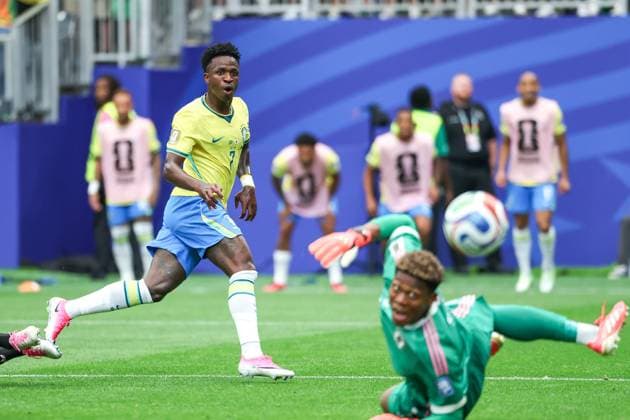 RECORD DATE NOT STATED FIFA World Cup, WM, Weltmeisterschaft, Fussball 2026 - Round of 32 - Brazil v Japan Vinicius Jr. player of Brazil shoots ate goal during the FIFA World Cup 2026 Round of 32 match between Brazil and Japan at Houston Stadium, in Texas, United States, on Monday, June 29, 2026.(Foto: Vanessa Carvalho Brazil Photo Press IMAGO) Sports Copyright: xVanessaxCarvalhox