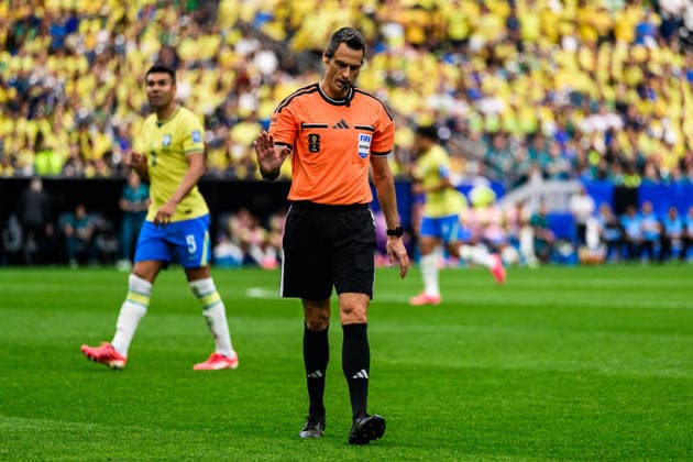 260629 Referee Maurizio Mariani during the FIFA World Cup, WM, Weltmeisterschaft, Fussball 2026 round of 32 football match between Brazil and Japan on June 29, 2026 in Houston. Photo: Ludvig Thunman BILDBYRAN kod LT LT0809 fotboll football soccer fotball vm fotbolls-vm fotball-vm fotbolls-vm 2026 fifa world cup 2026 sextondelsfinal round of 32 day 19 bbeng *** June 29, 2026: Referee Maurizio Mariani during the FIFA World Cup 2026 Round of 32 soccer match between Brazil and Japan on June 29, 2026 in Houston. Photo by Ludvig Thunman. BILDBYRAN code LT LT0809 soccer football fotball World Cup soccer World Cup 2026 FIFA World Cup 2026 Round of 32 Day 19 bbeng  Copyright: LUDVIGxTHUNMAN BB260629LT063