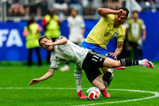 260629 Daizen Maeda of Japan and Casemiro of Brazil during the FIFA World Cup, WM, Weltmeisterschaft, Fussball 2026 round of 32 football match between Brazil and Japan on June 29, 2026 in Houston. Photo: Ludvig Thunman BILDBYRAN kod LT LT0809 fotboll football soccer fotball vm fotbolls-vm fotball-vm fotbolls-vm 2026 fifa world cup 2026 sextondelsfinal round of 32 day 19 bbeng *** June 29, 2026: Daizen Maeda of Japan and Casemiro of Brazil during the FIFA World Cup 2026 Round of 32 soccer match between Brazil and Japan on June 29, 2026 in Houston. Photo by Ludvig Thunman. BILDBYRAN code LT LT0809 soccer football fotball World Cup soccer World Cup 2026 FIFA World Cup 2026 round of 32 Day 19 bbeng  Copyright: LUDVIGxTHUNMAN BB260629LT070