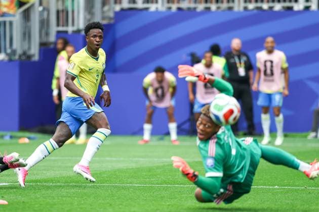 June 29, 2026, USA: Vinicius Jr. player of Brazil shoots ate goal during the FIFA World Cup, WM, Weltmeisterschaft, Fussball 2026 Round of 32 match between Brazil and Japan at Houston Stadium, in Texas, United States, on Monday, June 29, 2026.(Foto: Brazil Photo Press Brazil Photo Press) INTERNATIONAL USA - ZUMAc233 0860336670st Copyright: xVanessaxCarvalhox