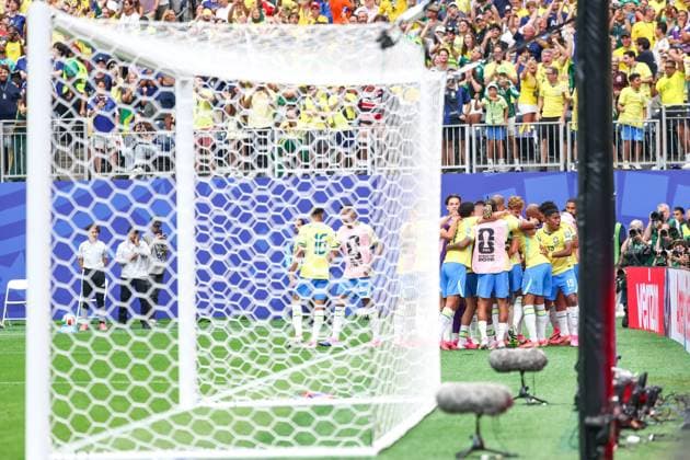 June 29, 2026, USA: Casemiro player of Brazil celebrates his goal with teammates during the FIFA World Cup, WM, Weltmeisterschaft, Fussball 2026 Round of 32 match between Brazil and Japan at Houston Stadium, in Texas, United States, on Monday, June 29, 2026.(Foto: Brazil Photo Press Brazil Photo Press) INTERNATIONAL USA - ZUMAc233 0860336696st Copyright: xVanessaxCarvalhox