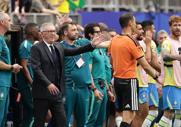 FIFA World Cup, WM, Weltmeisterschaft, Fussball 2026 - Round of 32 - Brazil vs Japan Brazil s head coach Carlo Ancelotti during the FIFA World Cup 2026 Round of 32 match Brazil against Japan, in Houston, USA, 29 June 2026. HOUSTON United States  Copyright: xCHRISTOPHERxNEUNDORFx