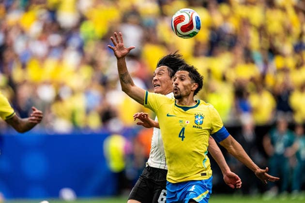 260629 Wataru Endo of Japan and Marquinhos of Brazil during the FIFA World Cup, WM, Weltmeisterschaft, Fussball 2026 round of 32 football match between Brazil and Japan on June 29, 2026 in Houston. Photo: Ludvig Thunman BILDBYRAN kod LT LT0809 fotboll football soccer fotball vm fotbolls-vm fotball-vm fotbolls-vm 2026 fifa world cup 2026 sextondelsfinal round of 32 day 19 bbeng *** June 29, 2026: Wataru Endo of Japan and Marquinhos of Brazil during the FIFA World Cup 2026 Round of 32 soccer match between Brazil and Japan on June 29, 2026 in Houston. Photo by Ludvig Thunman. BILDBYRAN code LT LT0809 soccer football fotball World Cup soccer World Cup 2026 FIFA World Cup 2026 round of 32 Day 19 bbeng  Copyright: LUDVIGxTHUNMAN BB260629LT079