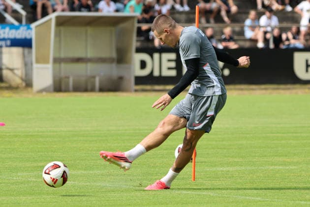 29.06.2026, Fussball, Herren, 1. Bundesliga, Saison 2026 2027, Trainingsauftakt, SV 07 Elversberg, Lukas Pinckert (SV 07 Elversberg) Sankt Ingbert Mühlwaldstadion Saarland Deutschland (DEU) *** June 29, 2026, Soccer, Men s, 1. Bundesliga, 2026–2027 Season, Start of Training, SV 07 Elversberg, Lukas Pinckert SV 07 Elversberg Sankt Ingbert Mühlwaldstadion Saarland Germany DEU Copyright: xSebastianxBachx