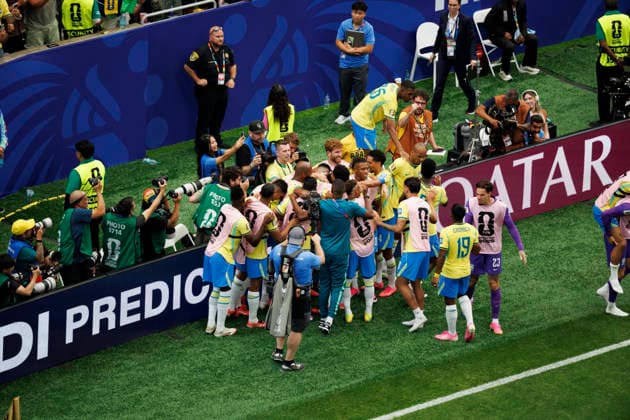 Players of Brazil seen celebrating after scoring goal during FIFA World Cup, WM, Weltmeisterschaft, Fussball 2026 Round of 32 game between national teams of Brazil and Japan (Grzegorz Wajda Ball Raw Images) Houston Houston Stadium USA Copyright: xGrzegorzxWajdax grzegorzwajda_brazil_japan_2526_5-21